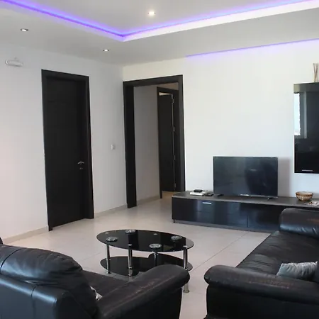 Lejlighed Modern With Distant Sea View Saint Julian's