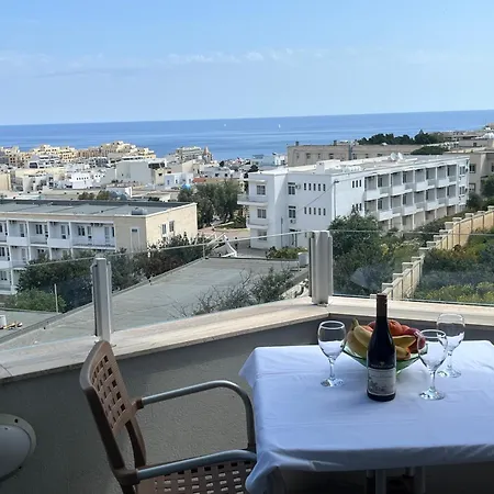 Modern With Distant Sea View Lejlighed *